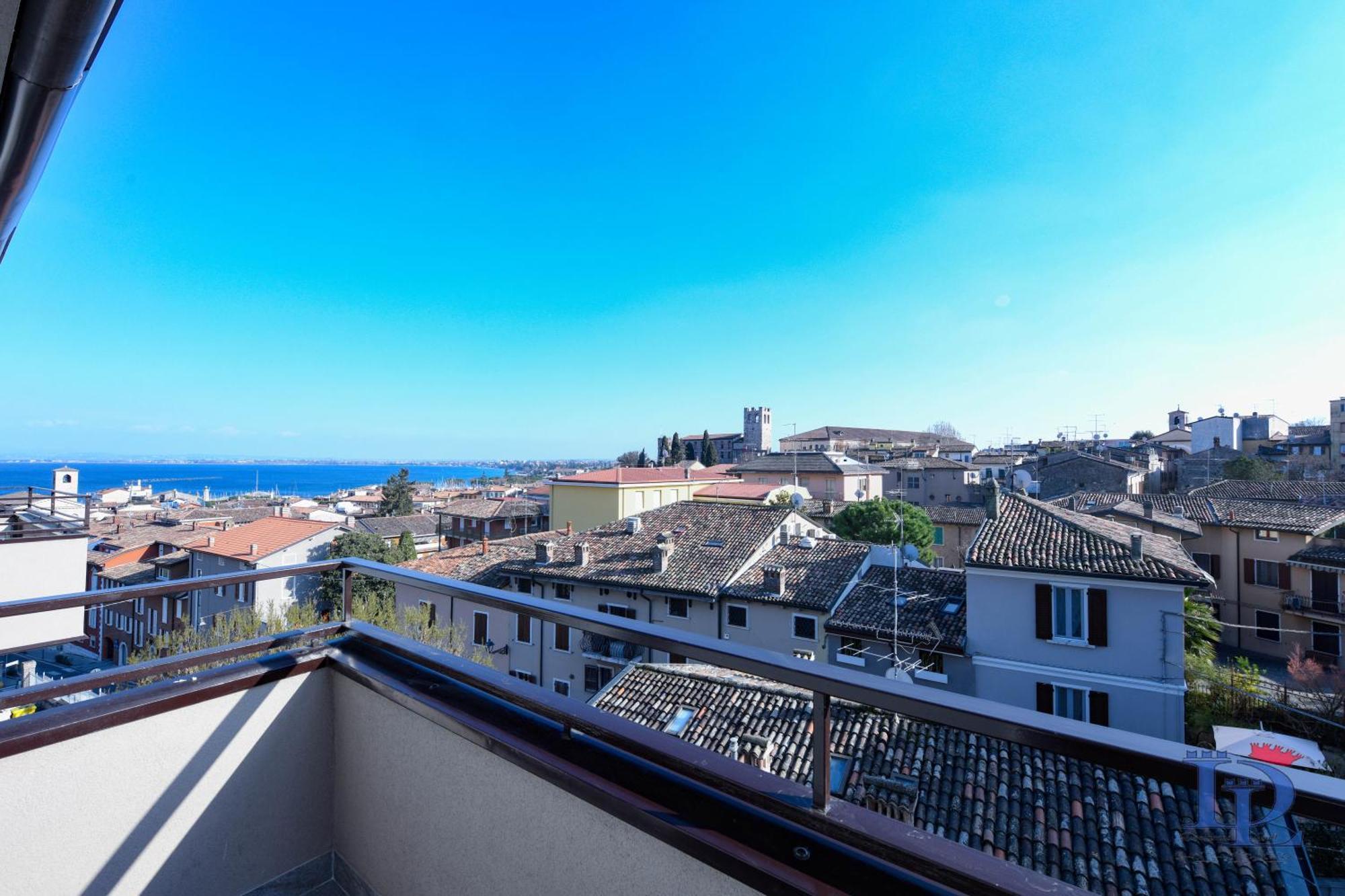 Desenzanoloft Official Partner Marriott Homes & Villas - Jack'S Penthouse Desenzano del Garda Dış mekan fotoğraf