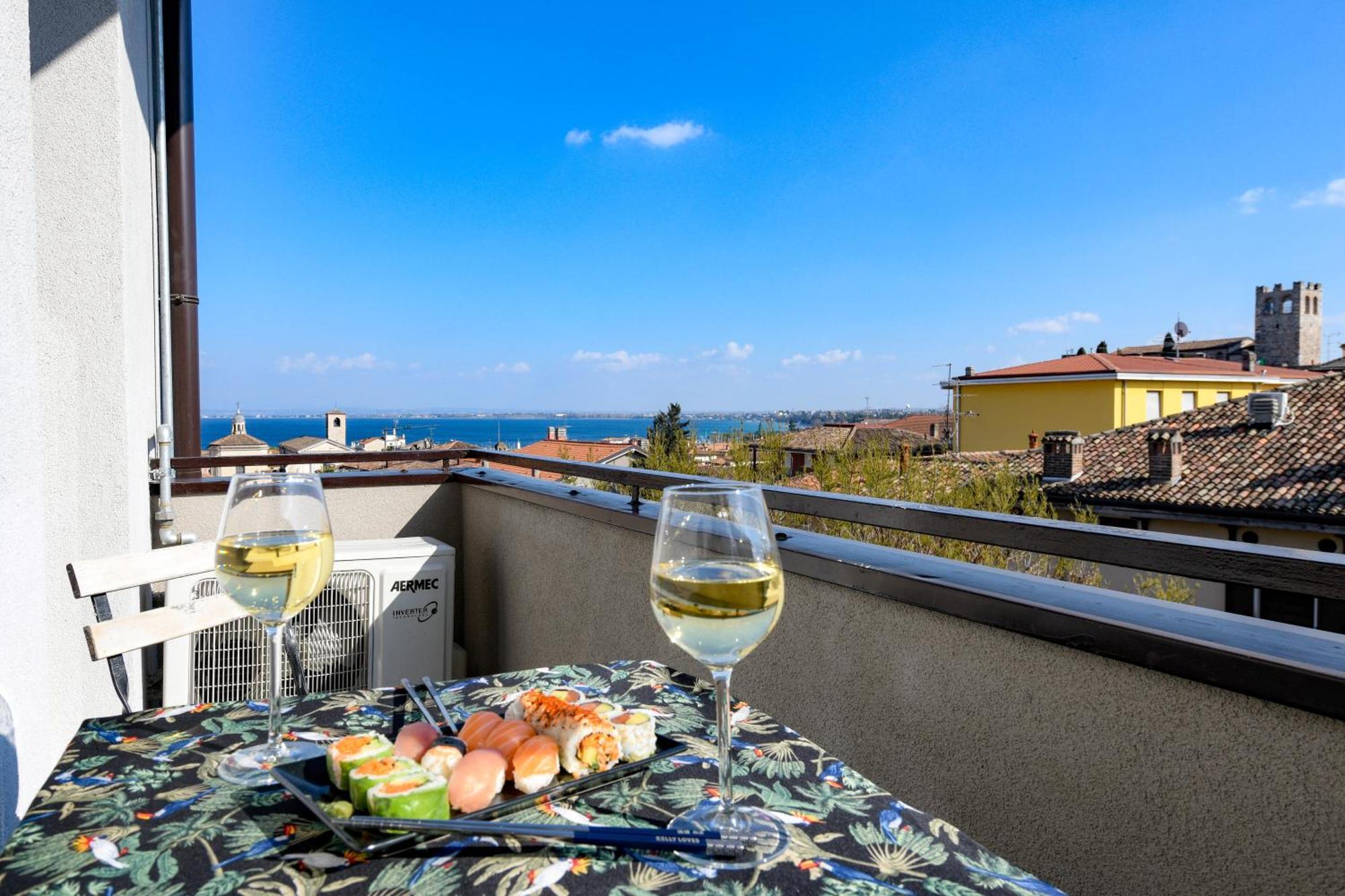 Desenzanoloft Official Partner Marriott Homes & Villas - Jack'S Penthouse Desenzano del Garda Dış mekan fotoğraf